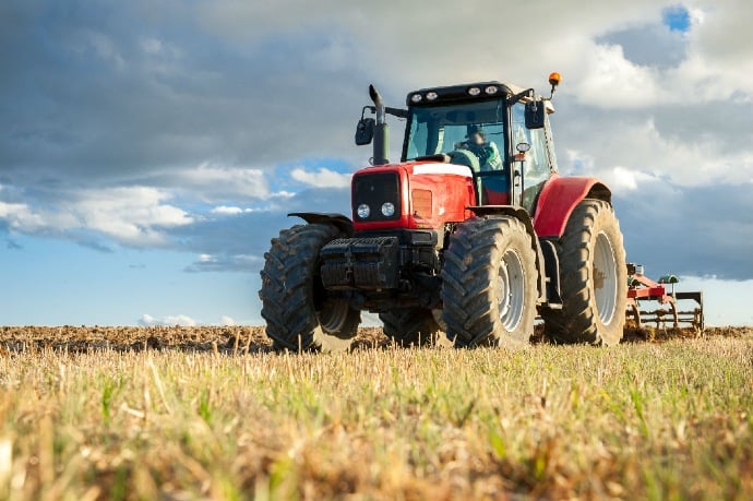 Tractor_agricultural_vehicle (optimized 690x459).jpg